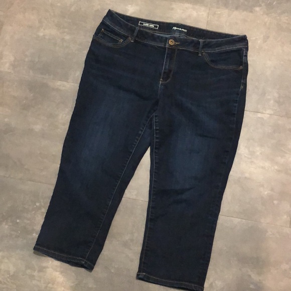 Jean Capris - Picture 2 of 6